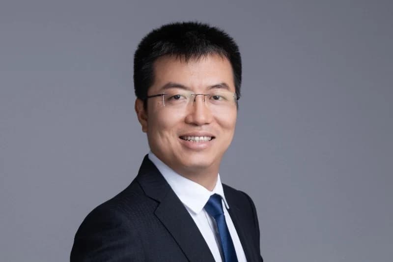 Futu’s Li Hua Rides Global Expansion to $9.6 Billion Fortune