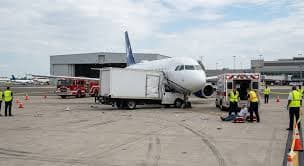 One injured after plane hits truck while landing in Newark