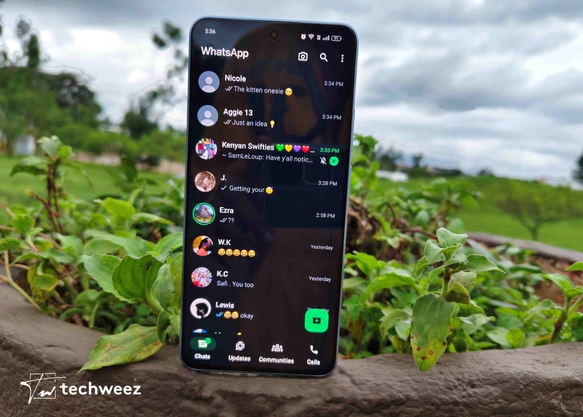 WhatsApp Latest Update Brings Smaller Refinements & Even Darker Dark Mode