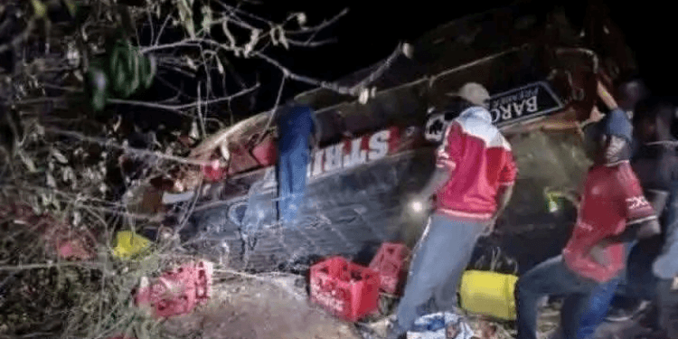 Seven killed, 28 injured in Maumba after minibus crashes into escarpment