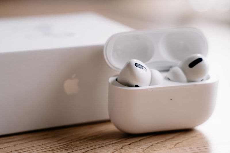 What to Look For When Shopping for EarPods and AirPods