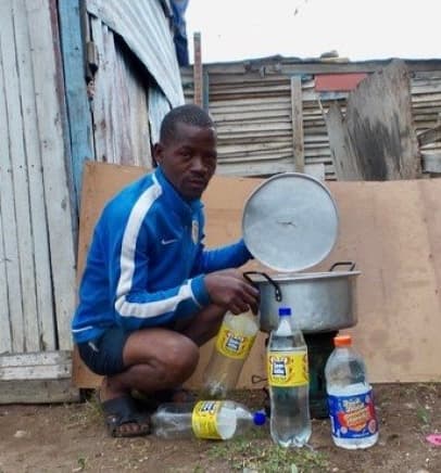 Migori vet ends his children’s stomach cramps by using sun to purify water