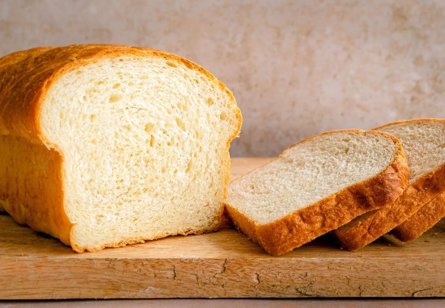 Kenyan Bread and Cooking Oil Prices Are Set Abroad