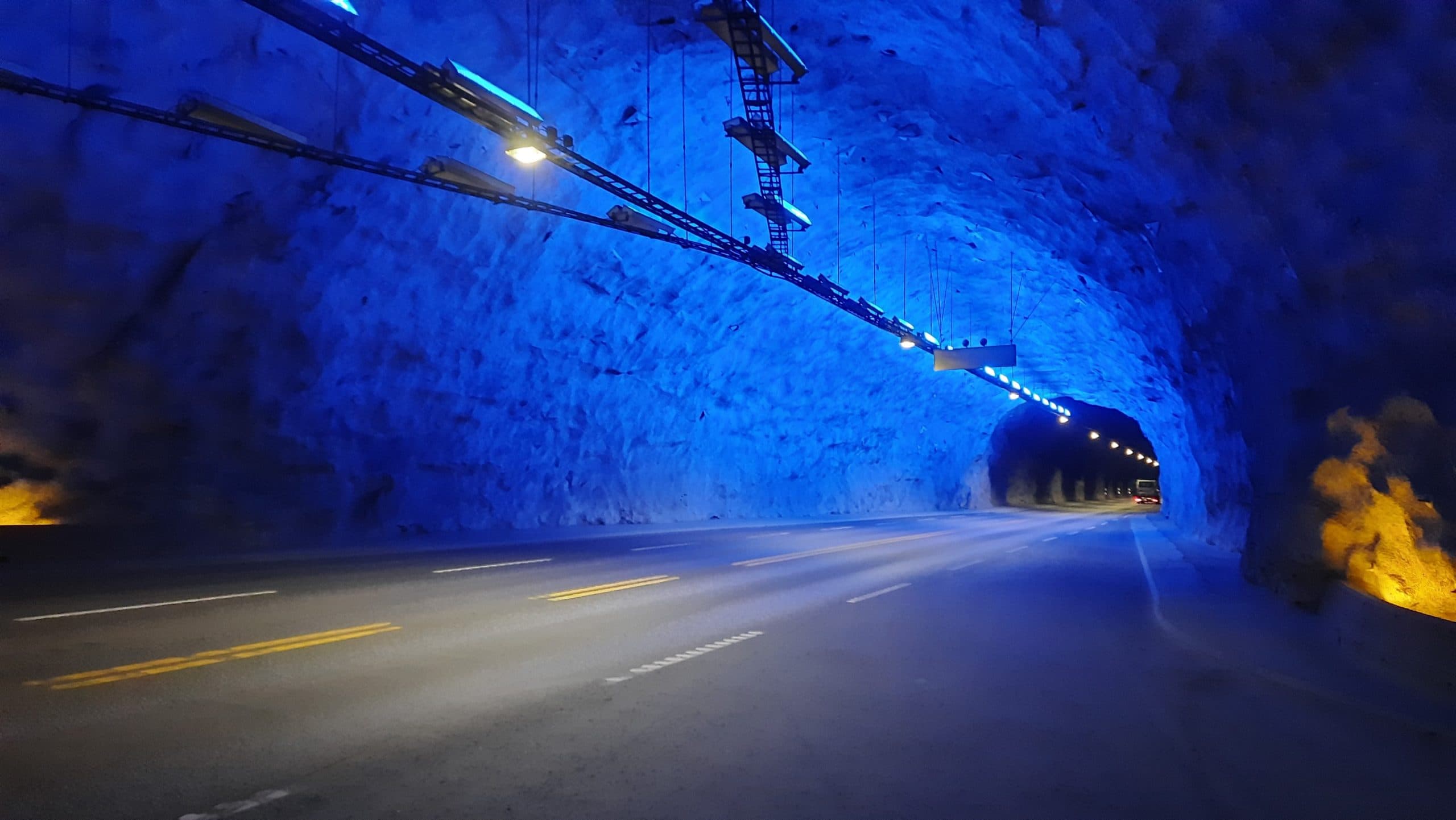 Which are the top 10 longest road tunnels in the world?