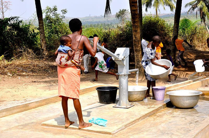 People still lack drinking water in Africa, despite political willingness