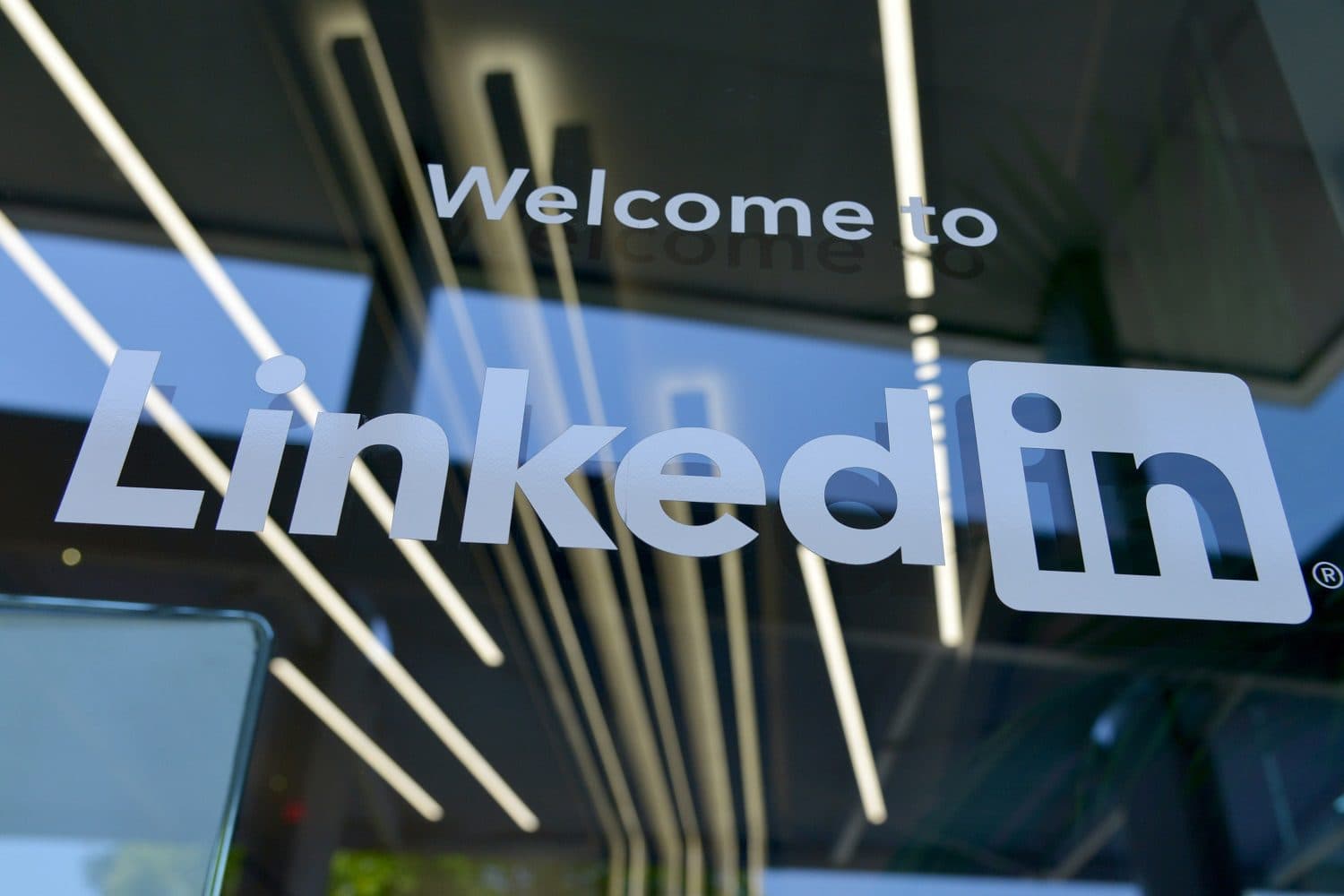 LinkedIn Sued for Leaking Private Messages to Third Parties