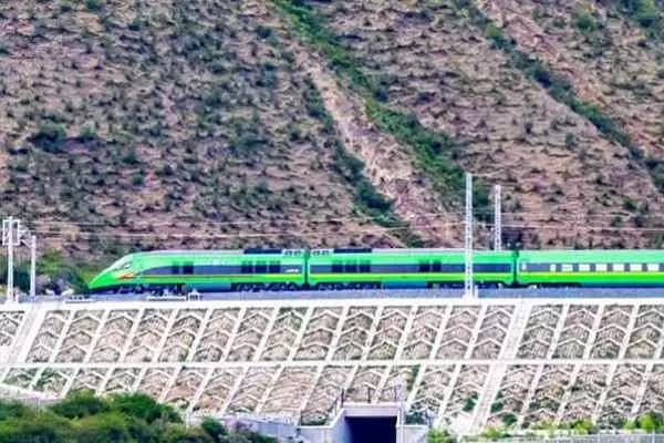 A Look into the $8bn+ Abu Dhabi-Dubai High-Speed Rail by Etihad Rail