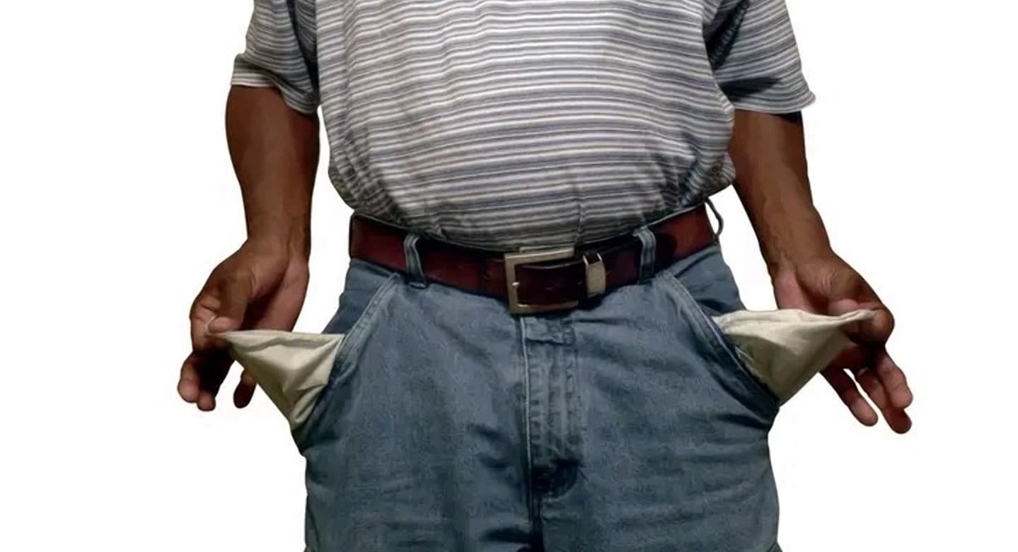 JSS teacher earning Sh43,000 reveals how his salary is spent, seeks advice on saving
