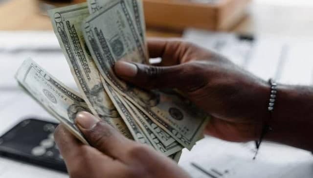 The Singlehood Series: The Guy Used To Spend So Much Money On Me Yet We Weren’t Dating