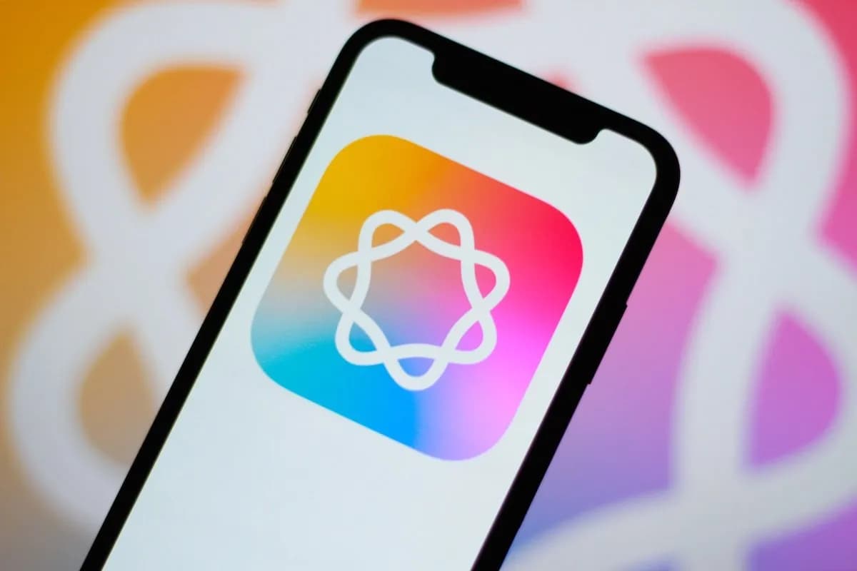Apple Is Building an AI Answer Engine Into Siri to Rival ChatGPT