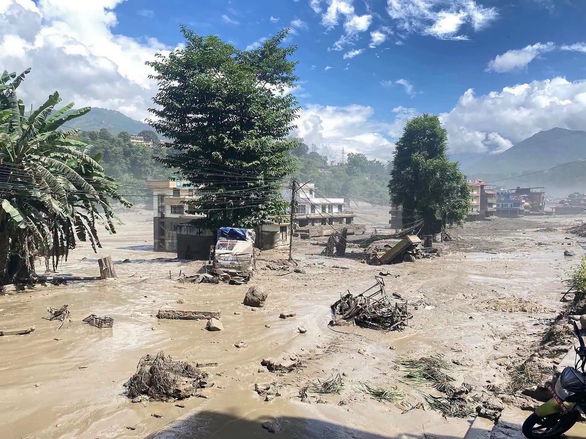 291 foreign tourists among hundreds missing after deadly flash flood hits Nepal-Tibet border