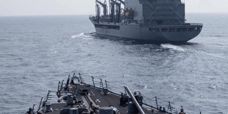 Iran Threatens to Sink All US Warships as Strait of Hormuz Tensions Escalate