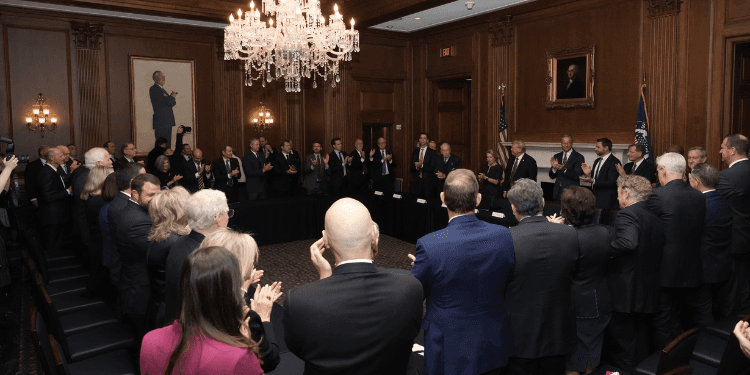 DHS Funding Blocked Again as White House Rejects Elon Musk Offer to Pay TSA Agents