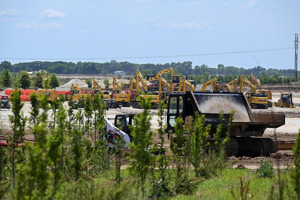Amazon Commits to New $10 Billion Missouri Data Center Campus as Google’s Project Spade Advances Amid Local Opposition