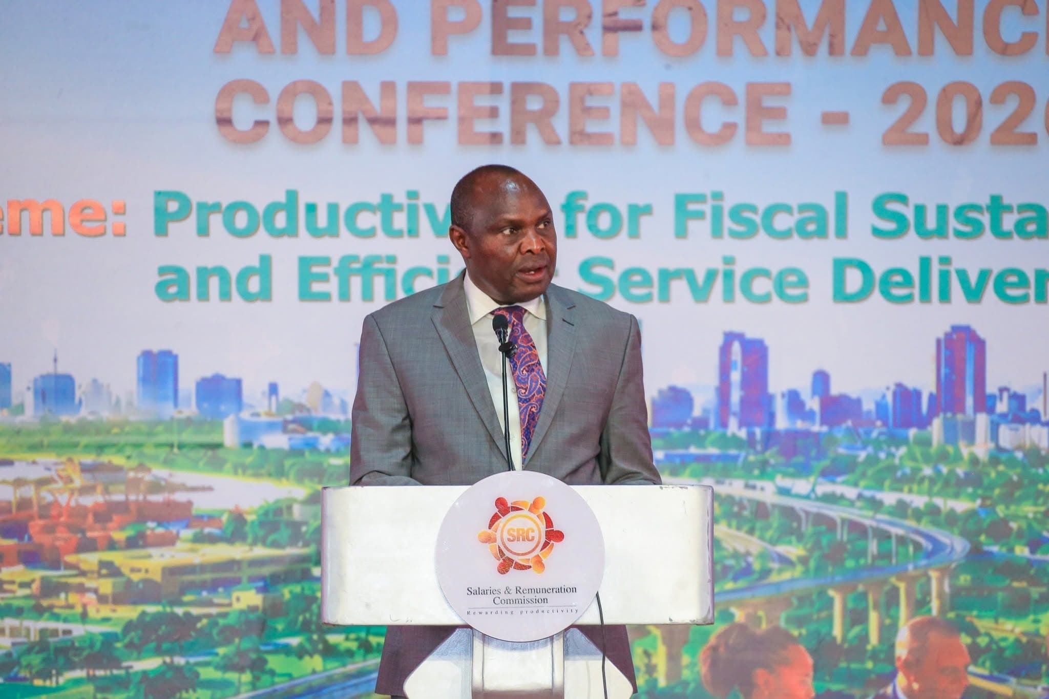 Government leaders push reforms to boost public productivity