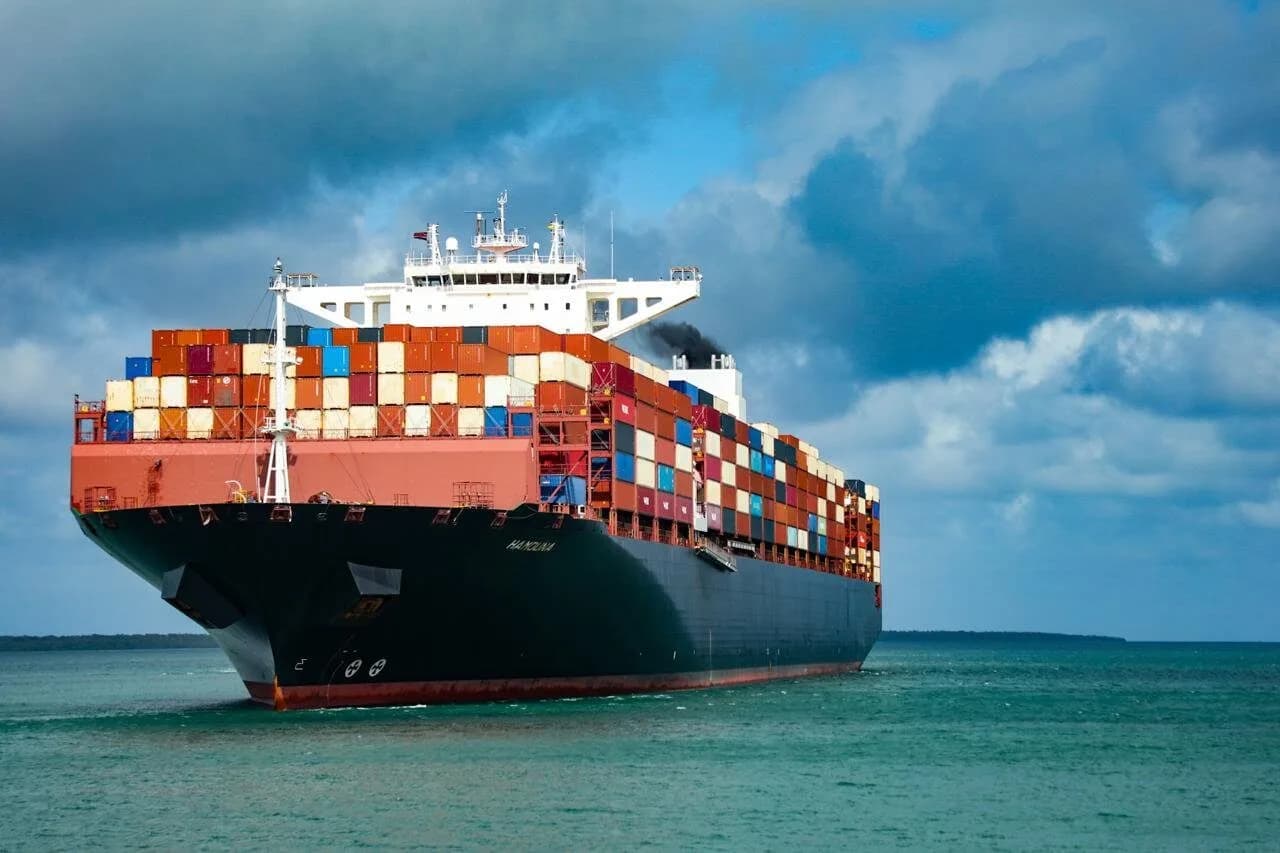 Lamu Port handles 5,200 TEUs from single vessel