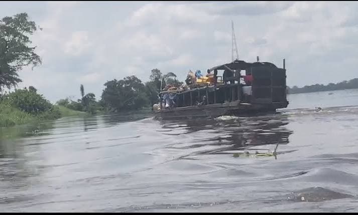 DR Congo river boat under quarantine for Ebola after five deaths
