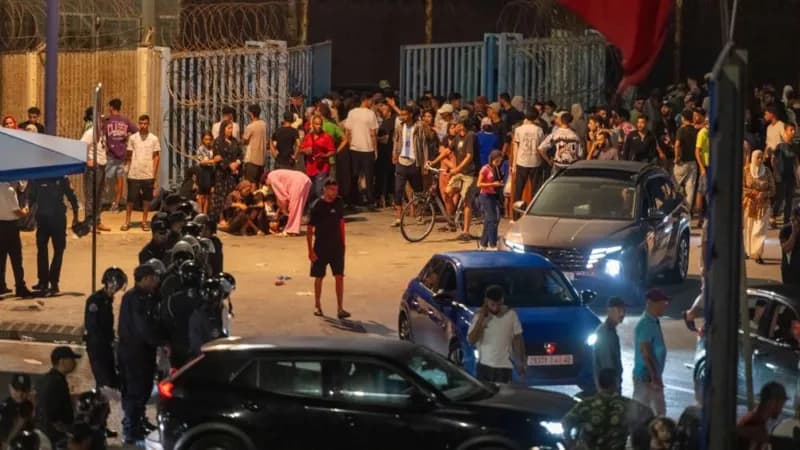 Spain sending troops as thousands enter enclave of Ceuta from Morocco
