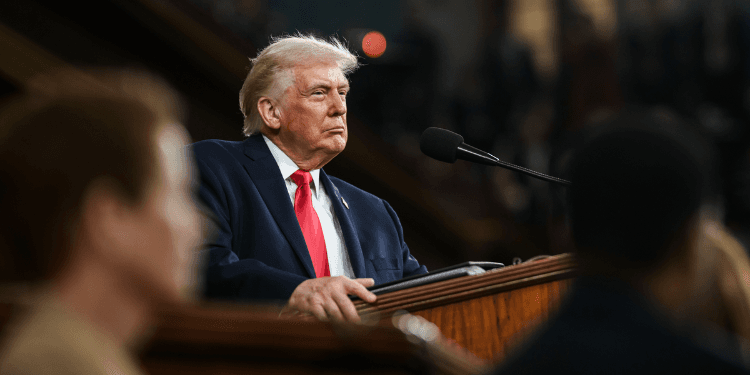 Congress Split as Trump Defends Massive White House Ballroom Project