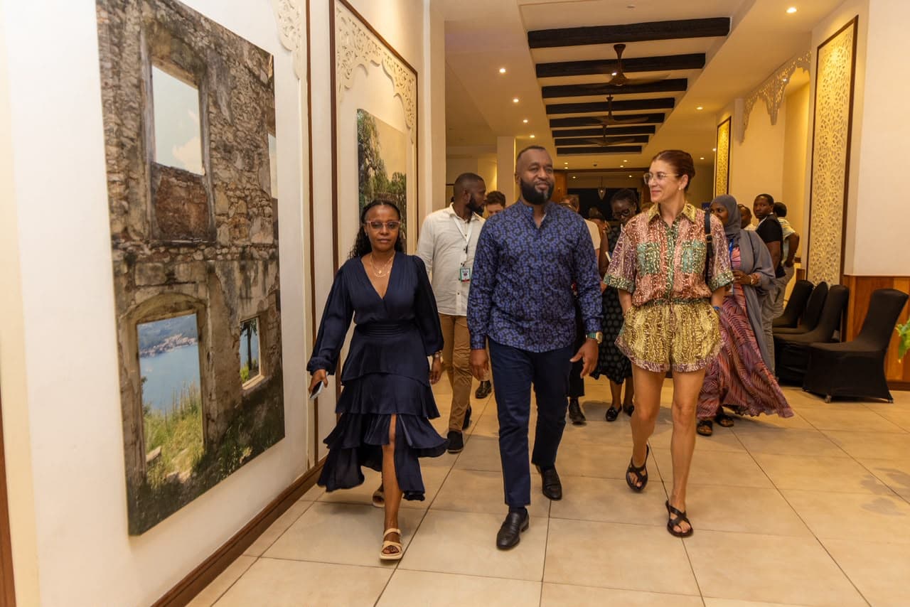 ‘Grey’s Anatomy’ star Kate Walsh arrives in Kenya for ocean conference