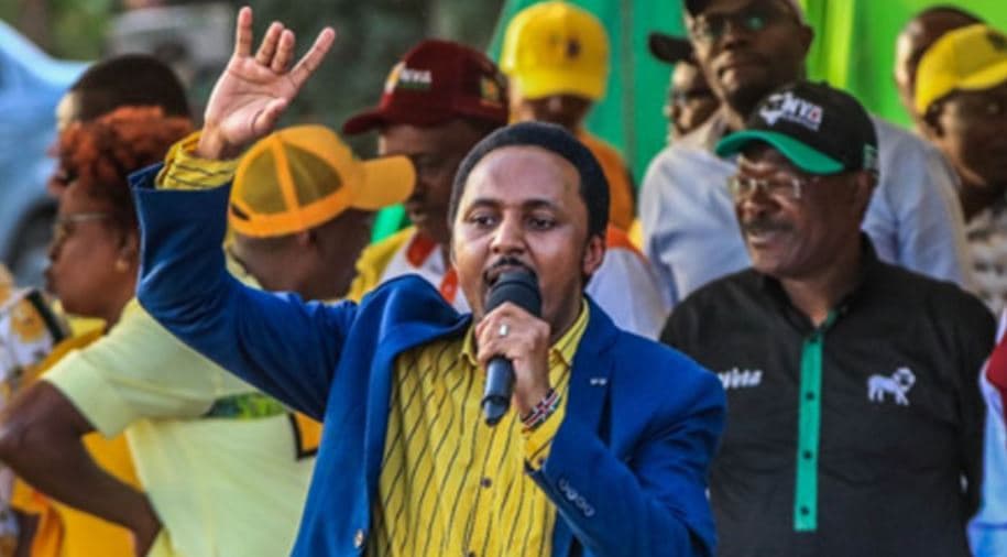 Karungo Hits Out at Ruto: ‘Apologize to Kenyans Like You Apologized to your Daughter’