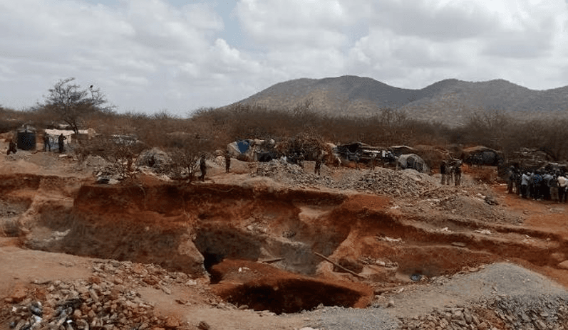 At Least 4 Die in Collapse of Gold Mine