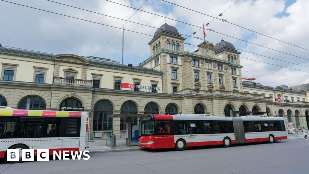 Man arrested after three injured in stabbing at Swiss train station