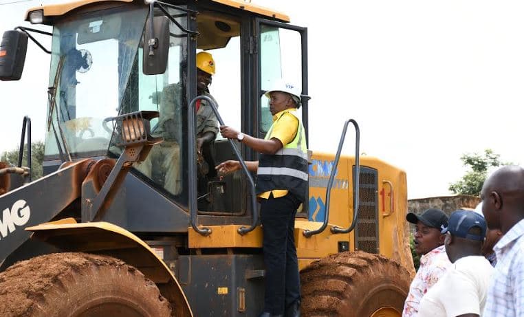 Road contractors put on notice over slow road project delivery