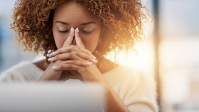 How To Stop Overthinking – Here Are 6 Ways To Cope