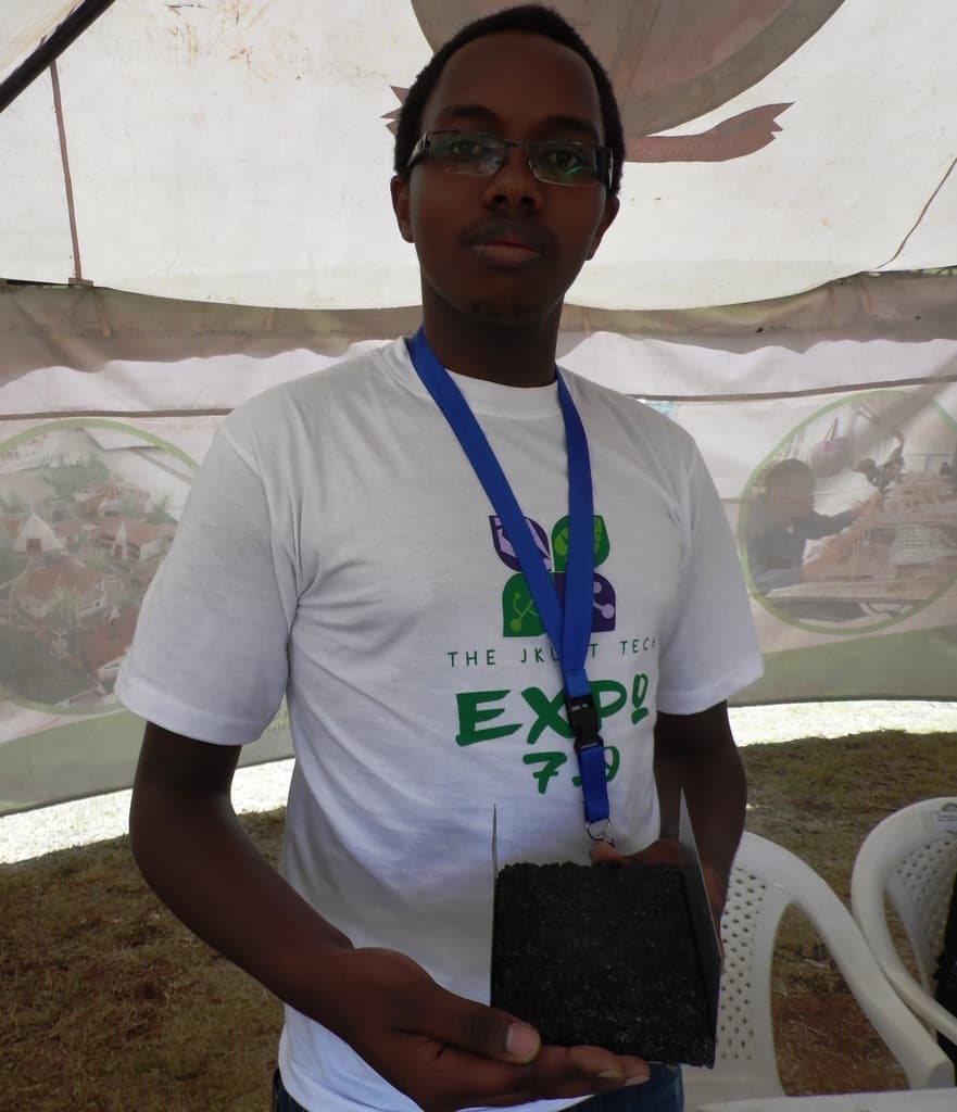 Plastic-fused slab helps sand soil farmers rear fish