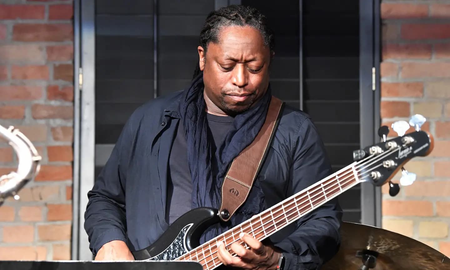 What is Darryl Jones Net Worth?