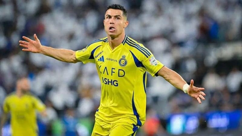 Ronaldo closes in on 1,000th goal with hat-trick