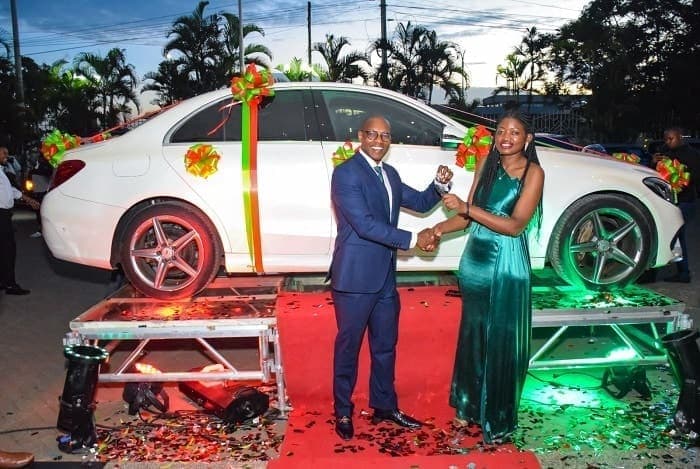 Username Investments Honors Top Performer with Brand-New Mercedes-Benz