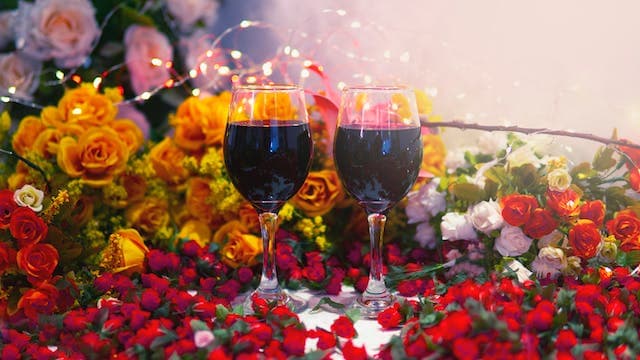 Her Friends’ Valentine’s Day Was Ruined By Mind Reading Games