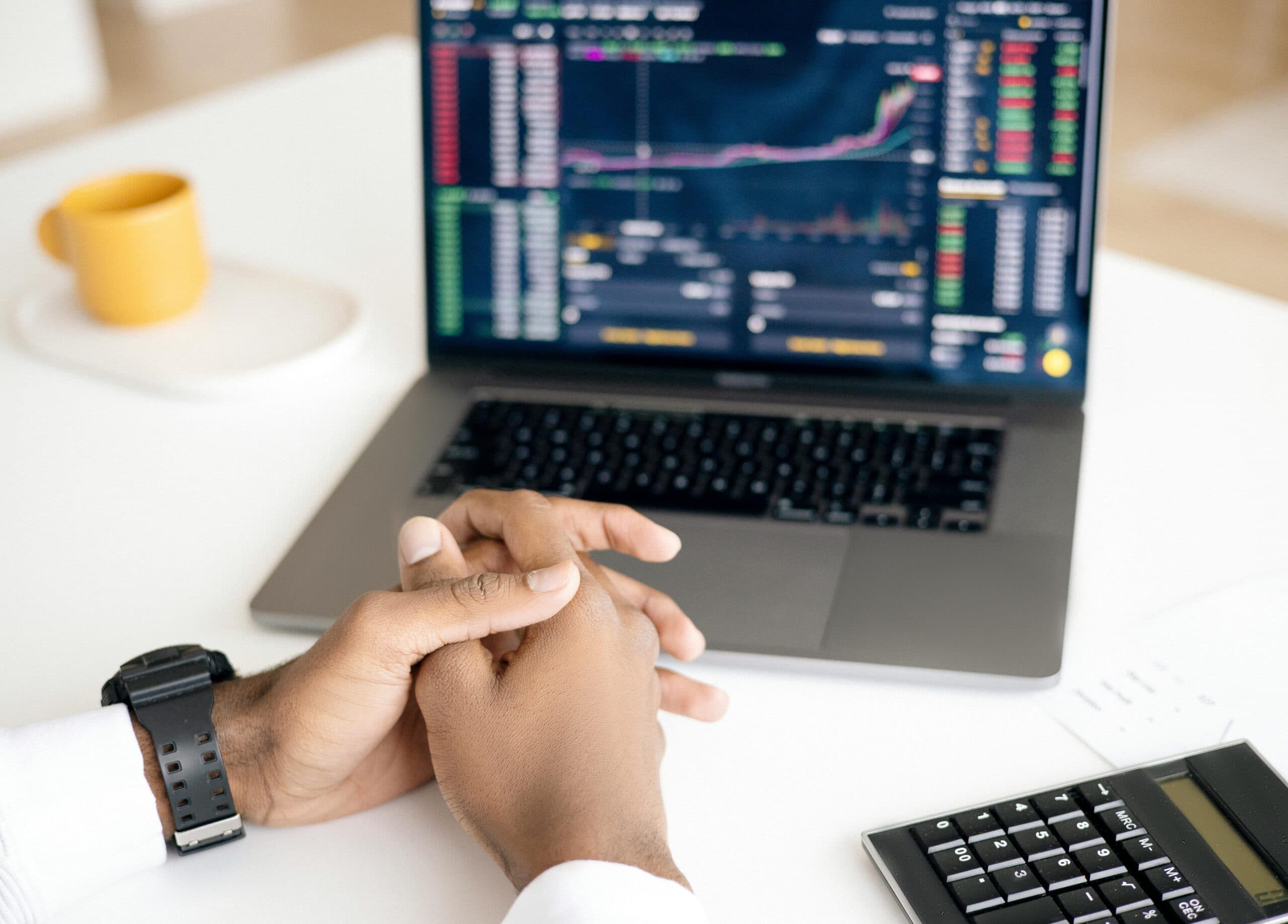 Fitting currency trading into your busy entertainment life