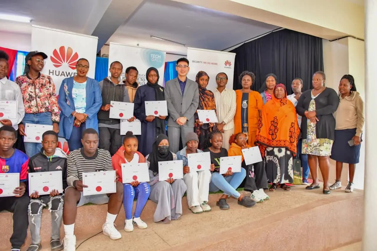 250 Youth in Dagoretti North Graduate from Huawei’s DigiTruck Digital Skills Programme