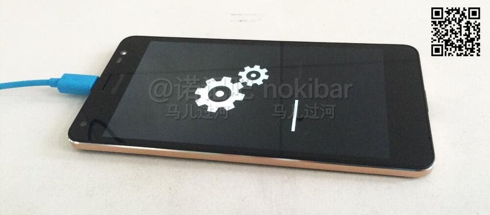 Images of what is believed to be the Microsoft Lumia 850 surface online