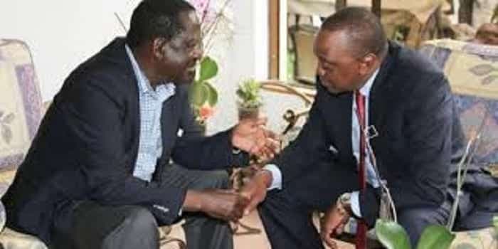 Details of President Uhuru Night Visit to Raila Odinga’ Home