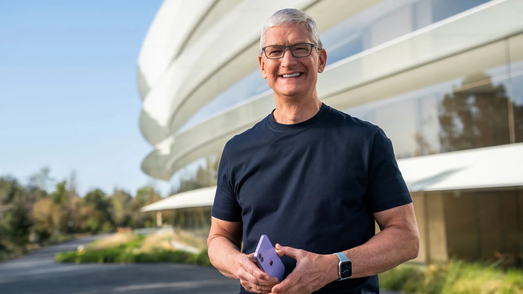 Tim Cook leaves Apple today, and this is the fifteen-year record