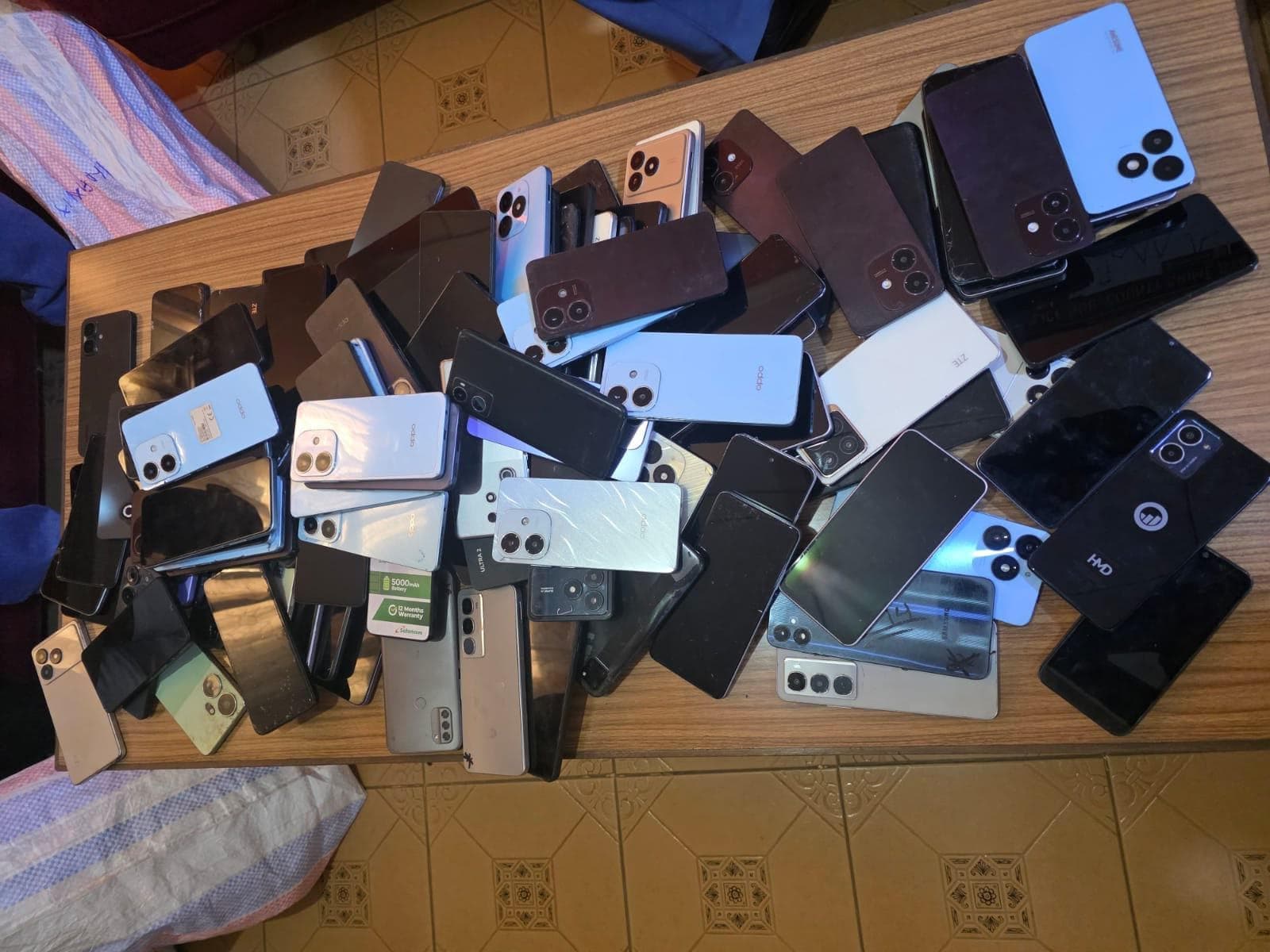 DCI recover 200 suspected stolen mobile phones in Nairobi’s Kasarani raid