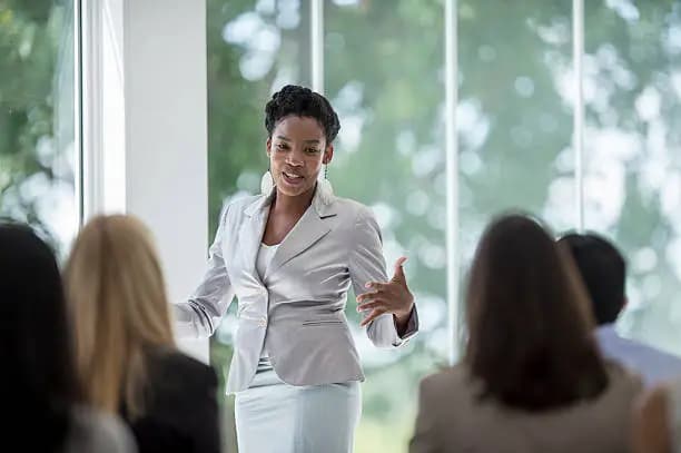 How to Gain Confidence in Public Speaking