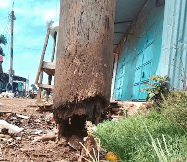 Manyatta residents’ glares tragedy as rotten pole holds power lines