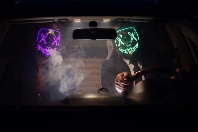 Red Light Therapy Wand vs LED Face Mask: Which Should You Buy?
