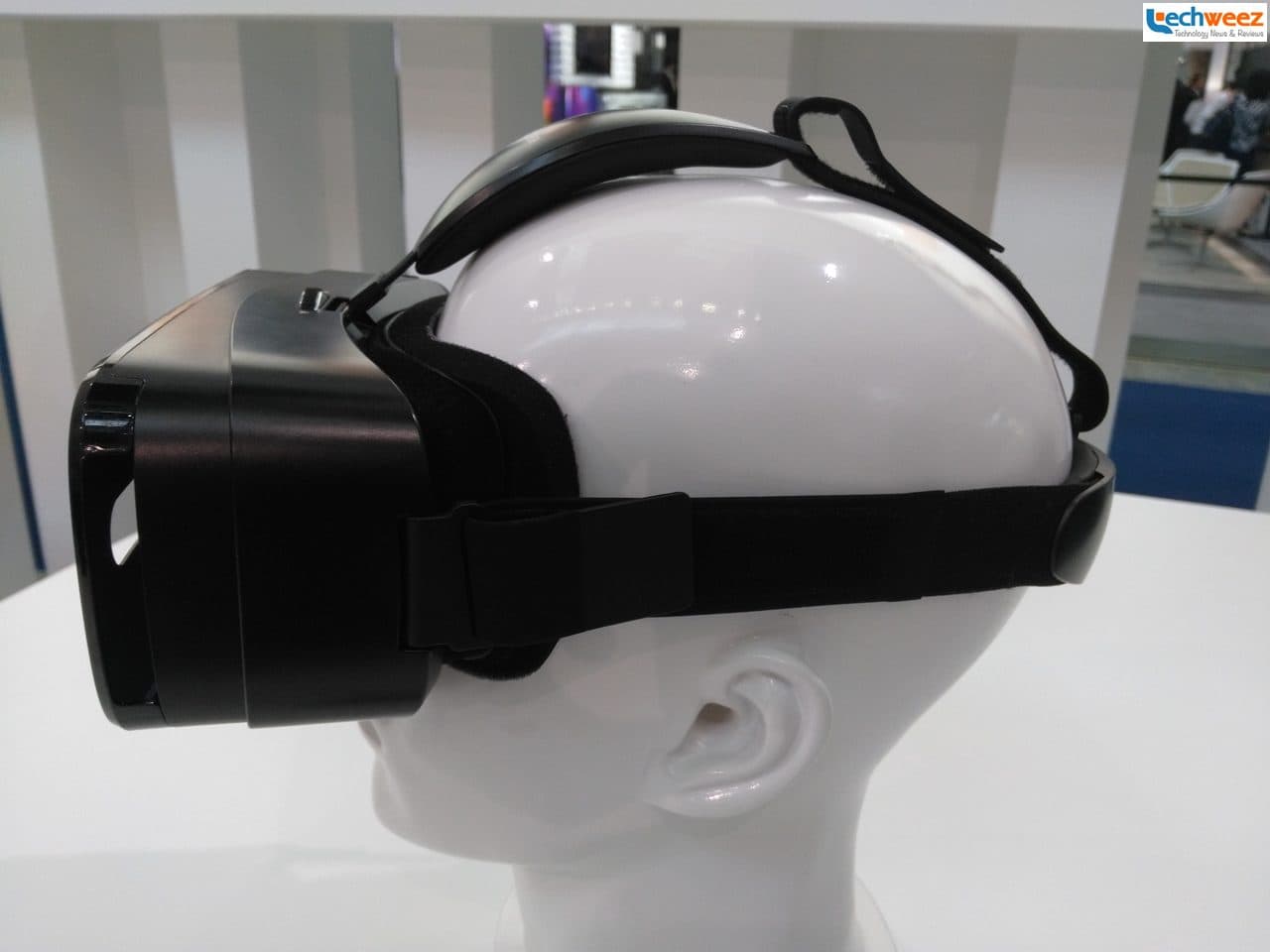 Smartphone-Based Virtual Reality: Immersive College Basketball Experiences Anywhere