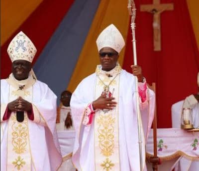 Archbishop warns youth against political exploitation and violent gangs