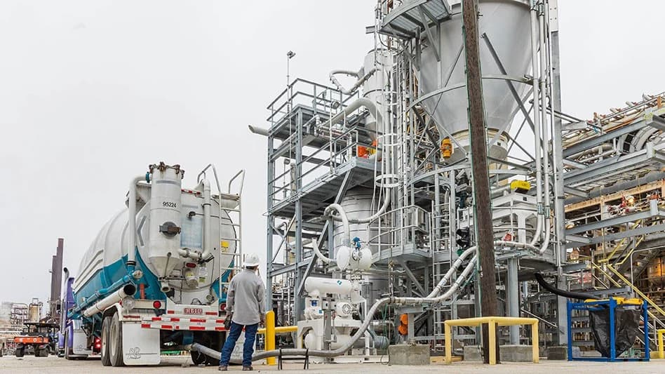 ExxonMobil Pauses $10B Texas Plastics Plant Amid Market Headwinds