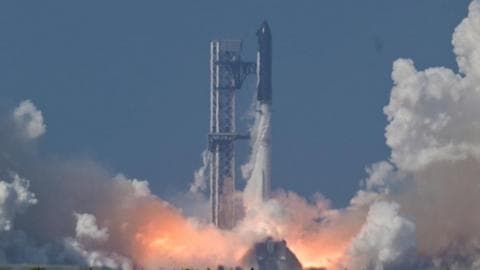 SpaceX says it’s worth $1.75tn as it nears stock market debut
