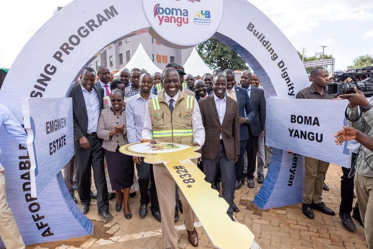 President Ruto hands over keys to new homeowners in Emgwen
