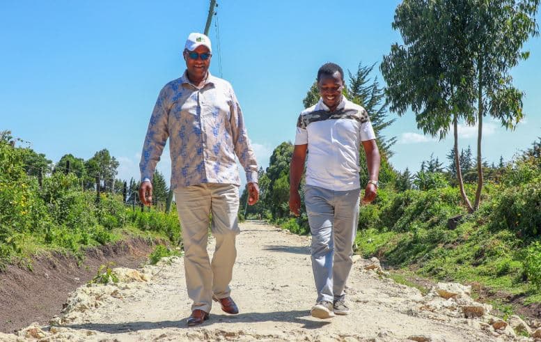 Governor Badilisha castigates residents encroaching on road reserves