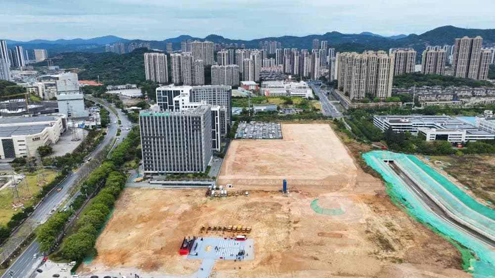 Huangpu District Breaks Ground on $20.7 Billion Worth of Projects